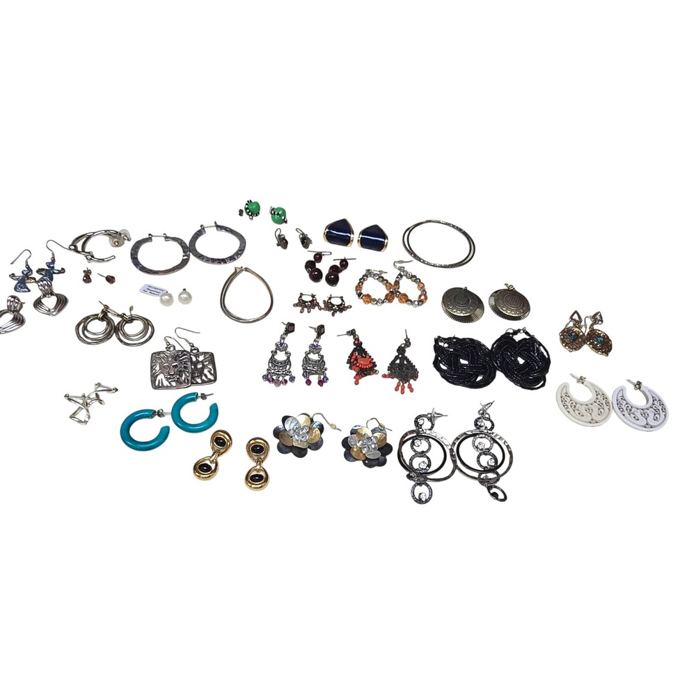 Vintage & Modern Fashion Earring Lot Statement Hoops Dangles Studs 20+ Pairs